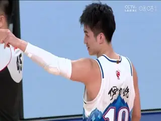 CBA季后赛四分之一决赛 新疆伊力特VS广州龙狮 20240419